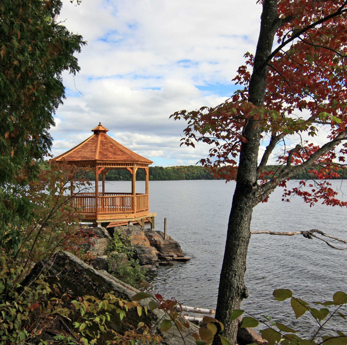 Lakeside Monterey gazebo plan 14' in Minden, Ontario seen from the right 2. ID number 3121