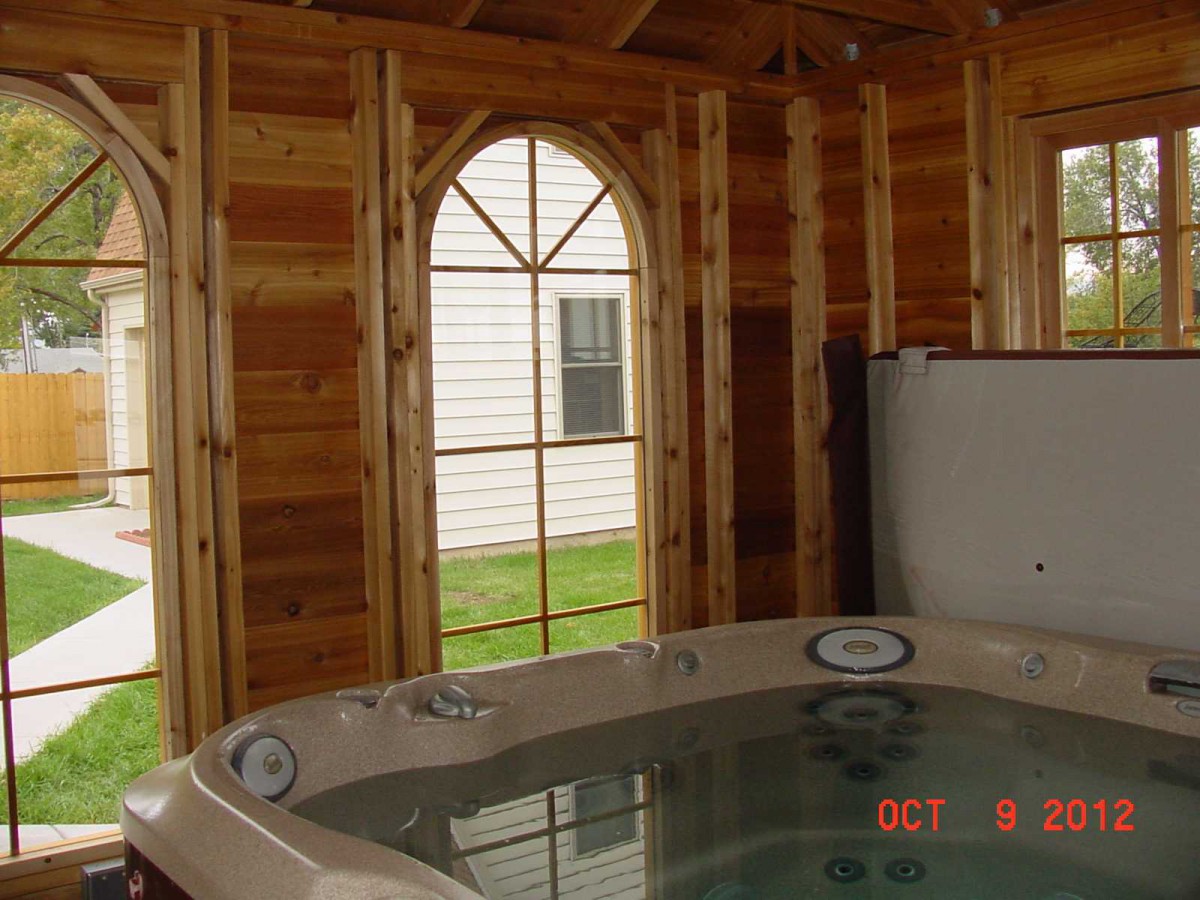 Sojo spa enclosure plan 12' in outdoor with double doors seen from inside.ID number 3258-5.