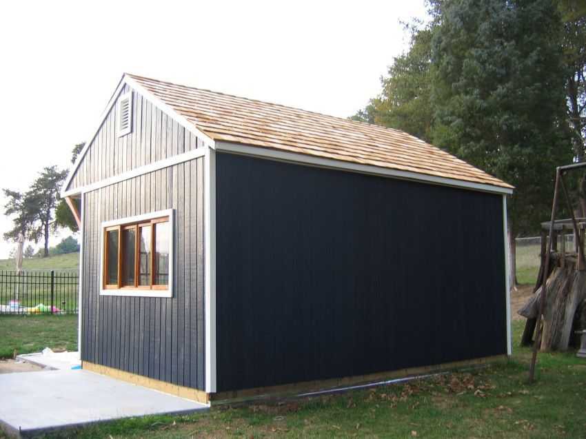 Glen Echo backyard studio design 12x18 with wood vents in the outdoor as seen from the back. ID number 3081
